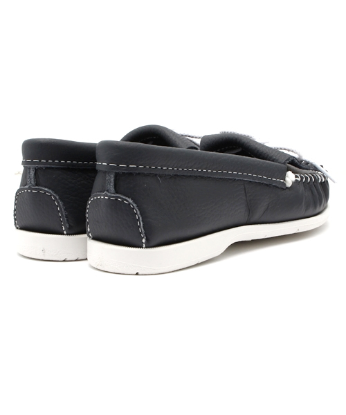 Minnetonka（ミネトンカ）の「★★【リンネル 5月号掲載】 MINNETONKA（ミネトンカ）:スムース モカシン（モカシン/デッキシューズ・レディース・オフホワイト/ネイビー・35/38/36/37）」の4枚目の写真