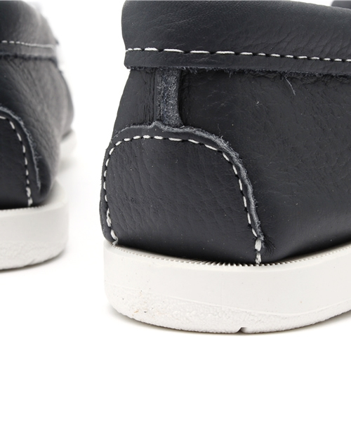 Minnetonka（ミネトンカ）の「★★【リンネル 5月号掲載】 MINNETONKA（ミネトンカ）:スムース モカシン（モカシン/デッキシューズ・レディース・オフホワイト/ネイビー・35/38/36/37）」の9枚目の写真