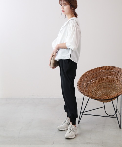 frames RAY CASSIN（フレームスレイカズン）の「WEB限定 アソートBIGカラ―ブラウス（シャツ/ブラウス・レディース・ブラック系/オフホワイト/グレイッシュベージュ・FREE）」の12枚目の写真