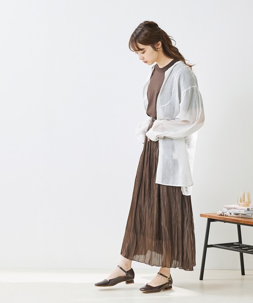 menue（メヌエ）の「スクエアトゥ ストラップ パンプス（パンプス・レディース・アイボリー/ブラック/ダークブラウン/ミント/グリーン/ブラック系その他/グレイッシュベージュ/シルバー/ダークブラウン系・21.5cm/22.0cm/22.5cm/23.0cm/23.5cm/24.0cm/24.5cm/25.0cm/25.5cm/26.0cm）」の12枚目の写真