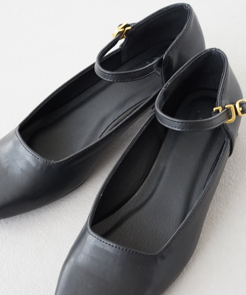 menue（メヌエ）の「スクエアトゥ ストラップ パンプス（パンプス・レディース・アイボリー/ブラック/ダークブラウン/ミント/グリーン/ブラック系その他/グレイッシュベージュ/シルバー/ダークブラウン系・21.5cm/22.0cm/22.5cm/23.0cm/23.5cm/24.0cm/24.5cm/25.0cm/25.5cm/26.0cm）」の20枚目の写真