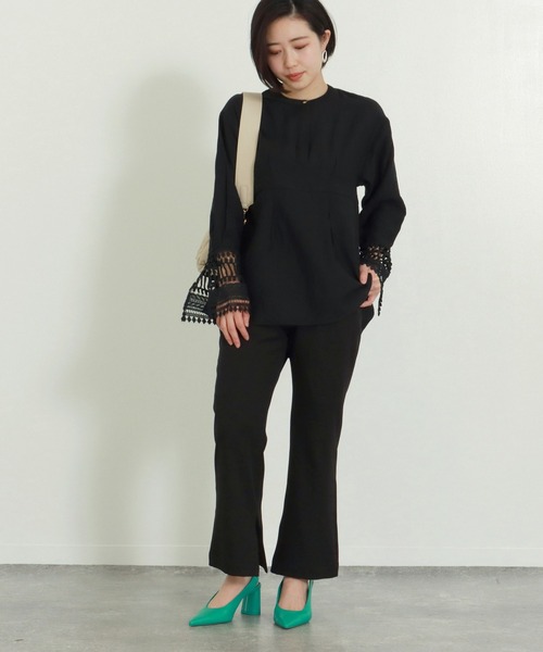 AULI(アウリィ)の「【低身長向けサイズ】スリットフレアパンツ(スラックス・レディース・ブラック/ベージュ/アイボリー・S/XS/XXS)」の22枚目の写真