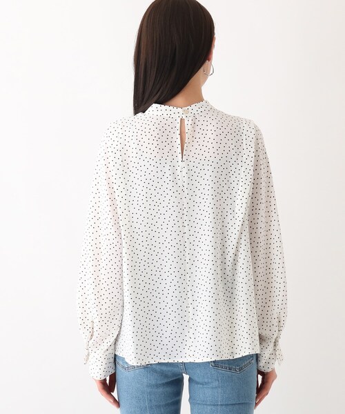 OPAQUE.CLIP(オペークドットクリップ)の「◆ハイネックタックブラウス(シャツ/ブラウス・レディース・ホワイト系その他/オフホワイト/ブラック系/ブルー・40/38/42)」の8枚目の写真