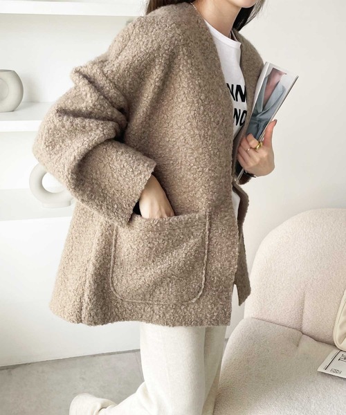 GeeRA(ジーラ)の「【新色追加】アソート素材ミドル丈ジャケット(ノーカラージャケット・レディース・ブラック/アイボリー/モカ/ブラック系その他/ライトベージュ・MEDIUM)」の14枚目の写真