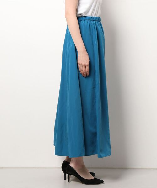 Q（キュー）の「ソフトメモリーツイルフレアスカート（スカート・レディース・ターコイズブルー/オリーブ・MEDIUM）」の5枚目の写真