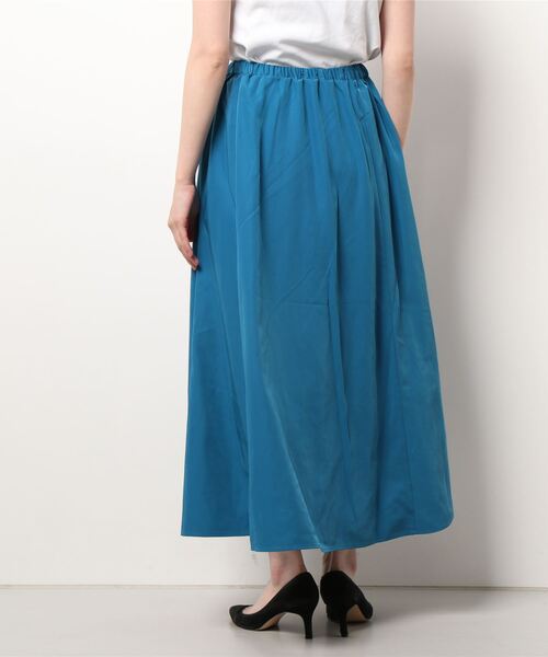 Q（キュー）の「ソフトメモリーツイルフレアスカート（スカート・レディース・ターコイズブルー/オリーブ・MEDIUM）」の6枚目の写真