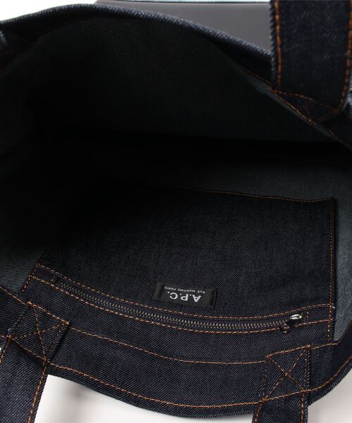 A.P.C.（アーペーセー）の「TOTE AXEL（トートバッグ・メンズ・ネイビー・ONESIZE）」の4枚目の写真
