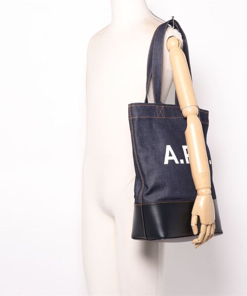 A.P.C.（アーペーセー）の「TOTE AXEL（トートバッグ・メンズ・ネイビー・ONESIZE）」の5枚目の写真