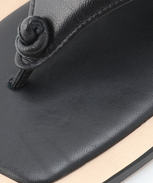 JVAM（ジェーヴィエーエム）の「【JVAM / ジェイ ヴィー エー エム】トングサンダル（サンダル・レディース・ブラック/イエロー・38/36/37）」の12枚目の写真