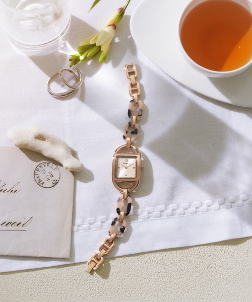 FURLA(フルラ)の「FURLA/フルラ FURLA CHAIN SQUARE/フルラ チェーン スクエア 腕時計 WW00026003L3 レディース(アナログ腕時計・レディース・ピンクゴールド・FREE)」の4枚目の写真