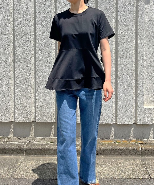 Jewelobe（ジュエローブ）の「ルーズシルエットペプラムカットトップス（Tシャツ/カットソー・レディース・ブラック/ブルー/ベージュ/ホワイト・FREE）」の3枚目の写真