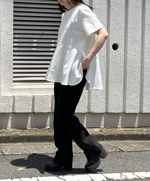 Jewelobe（ジュエローブ）の「ルーズシルエットペプラムカットトップス（Tシャツ/カットソー・レディース・ブラック/ブルー/ベージュ/ホワイト・FREE）」の16枚目の写真