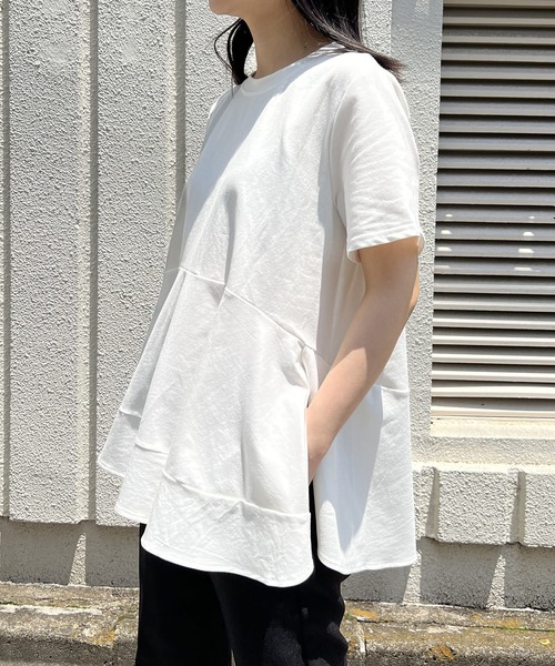 Jewelobe（ジュエローブ）の「ルーズシルエットペプラムカットトップス（Tシャツ/カットソー・レディース・ブラック/ブルー/ベージュ/ホワイト・FREE）」の18枚目の写真