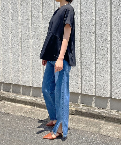 Jewelobe（ジュエローブ）の「ルーズシルエットペプラムカットトップス（Tシャツ/カットソー・レディース・ブラック/ブルー/ベージュ/ホワイト・FREE）」の6枚目の写真