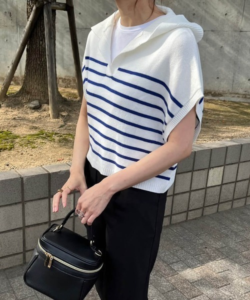 HEILIS（ヘイリス）の「《sayo select》オープンカラーボーダーベスト / ニット（ニット/セーター・レディース・ブラック/ブルー/グリーン・FREE）」の3枚目の写真