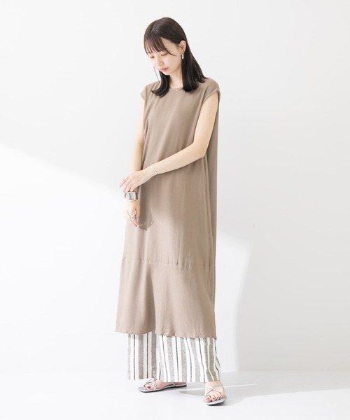 ITEMS URBANRESEARCH(アイテムズ アーバンリサーチ)の「リネンレーヨンフレンチワンピース(ワンピース・レディース・ブラック/グリーン/モカ・FREE)」の4枚目の写真
