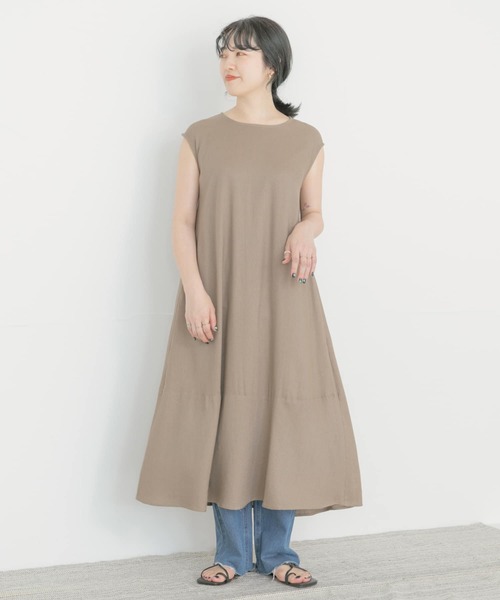 ITEMS URBANRESEARCH(アイテムズ アーバンリサーチ)の「リネンレーヨンフレンチワンピース(ワンピース・レディース・ブラック/グリーン/モカ・FREE)」の13枚目の写真