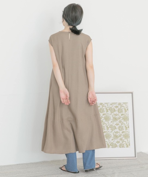 ITEMS URBANRESEARCH(アイテムズ アーバンリサーチ)の「リネンレーヨンフレンチワンピース(ワンピース・レディース・ブラック/グリーン/モカ・FREE)」の18枚目の写真