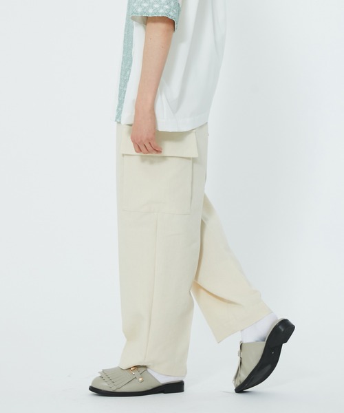 UNITED TOKYO（ユナイテッドトウキョウ）の「リネンキャンバスカーゴワイドパンツ（カーゴパンツ・メンズ・ブラック/グリーン/アイボリー・1/2/3）」の13枚目の写真