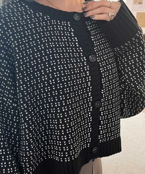 classicalelf（クラシカルエルフ）の「装いを華やかに。2wayジャガードニットショート丈カーディガン（カーディガン/ボレロ・レディース・ブラック/オフホワイト/ネイビー/グリーン・LARGE/X-LARGE/SMALL/MEDIUM）」の8枚目の写真