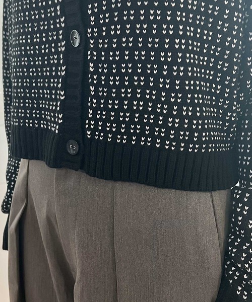 classicalelf（クラシカルエルフ）の「装いを華やかに。2wayジャガードニットショート丈カーディガン（カーディガン/ボレロ・レディース・ブラック/オフホワイト/ネイビー/グリーン・LARGE/X-LARGE/SMALL/MEDIUM）」の9枚目の写真