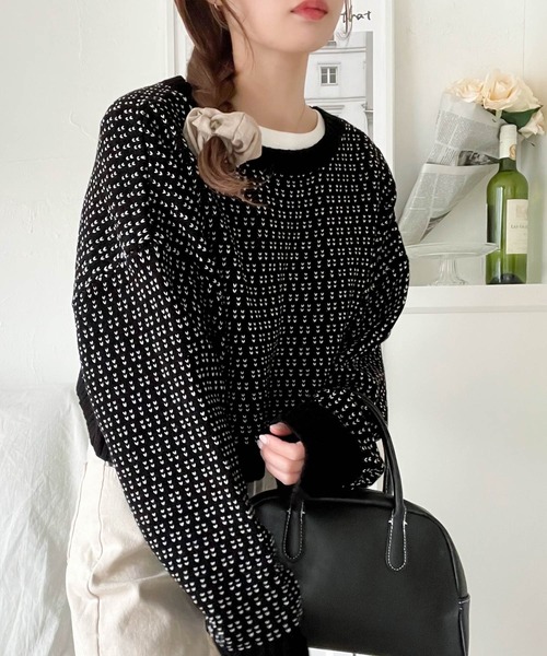 classicalelf（クラシカルエルフ）の「装いを華やかに。2wayジャガードニットショート丈カーディガン（カーディガン/ボレロ・レディース・ブラック/オフホワイト/ネイビー/グリーン・LARGE/X-LARGE/SMALL/MEDIUM）」の20枚目の写真