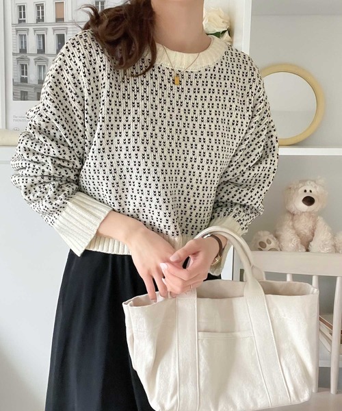 classicalelf（クラシカルエルフ）の「装いを華やかに。2wayジャガードニットショート丈カーディガン（カーディガン/ボレロ・レディース・ブラック/オフホワイト/ネイビー/グリーン・LARGE/X-LARGE/SMALL/MEDIUM）」の16枚目の写真