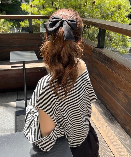 one after another NICE CLAUP（ワンアフターアナザーナイスクラップ）の「マルチWAYカッティングボーダートップス（Tシャツ/カットソー・レディース・ブラック系その他/ブラウン系その他/ベージュ系その他/グレイッシュベージュ・FREE）」の12枚目の写真