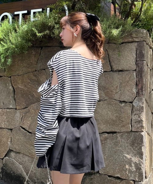 one after another NICE CLAUP（ワンアフターアナザーナイスクラップ）の「マルチWAYカッティングボーダートップス（Tシャツ/カットソー・レディース・ブラック系その他/ブラウン系その他/ベージュ系その他/グレイッシュベージュ・FREE）」の9枚目の写真