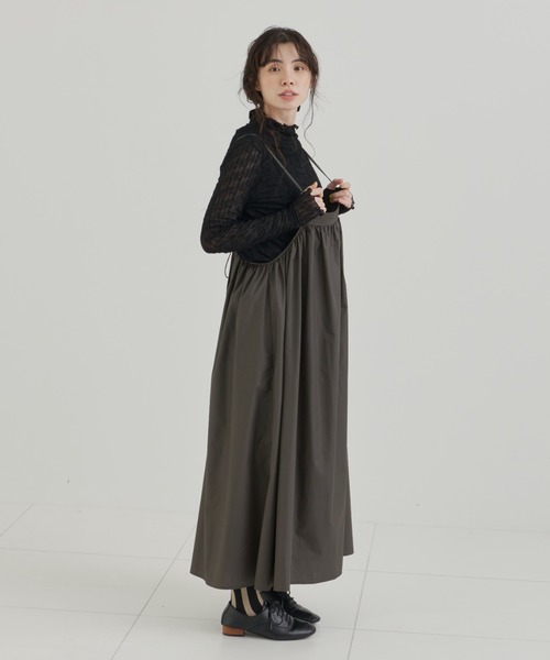 Libra Cue(リブラ キュー)の「“シアーストライプハイネックカットソー” レイヤードスタイルに欠かせないシアー素材のハイネックニットソー(Tシャツ/カットソー・レディース・ブラック/アイボリー・FREE)」の18枚目の写真