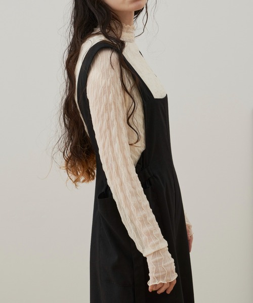 Libra Cue(リブラ キュー)の「“シアーストライプハイネックカットソー” レイヤードスタイルに欠かせないシアー素材のハイネックニットソー(Tシャツ/カットソー・レディース・ブラック/アイボリー・FREE)」の7枚目の写真