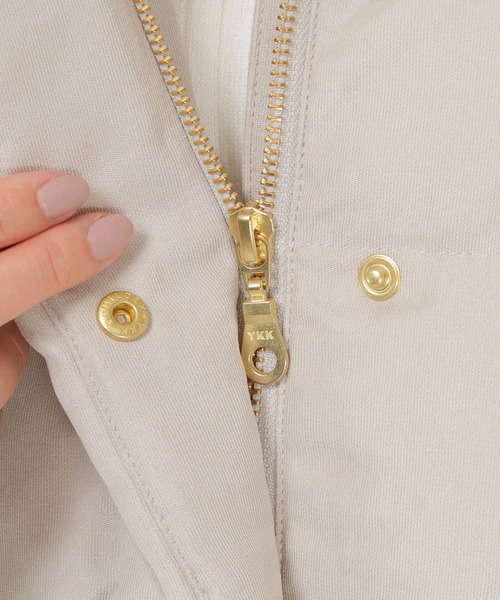 ikka（イッカ）の「細コールボリューム襟ダウンジャケット（ダウンジャケット/コート・レディース・ベージュ/マジェンタ/チャコールグレー・S/L/M）」の18枚目の写真