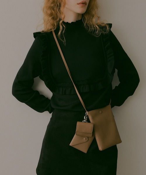 EFOLE(エフォル)の「Mulch smartphone shoulder bag / マルチ スマホショルダー バッグ(ショルダーバッグ・レディース・ブラウン/ブラック・FREE)」の12枚目の写真