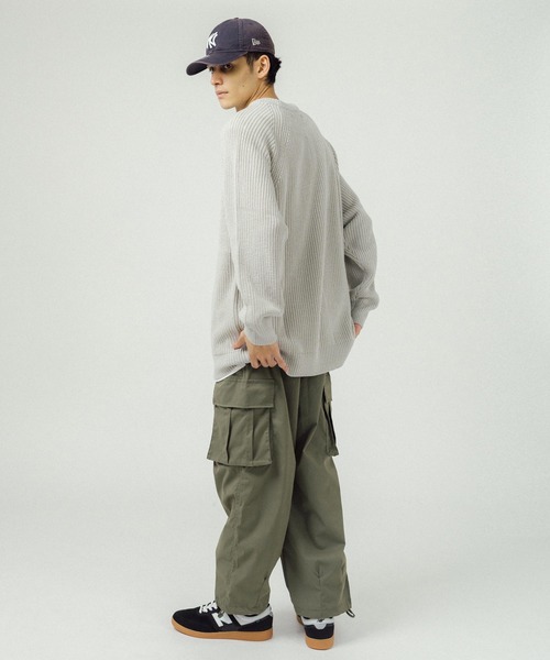 Ressaca（レサーカ）の「オーバーサイズ 片畔 ラグランクルーネックカラーニットセーター（ニット/セーター・メンズ・ブラウン/ブルー/ロイヤルブルー/ライトグリーン/グリーン/イエロー/オレンジ/ブラック/グレー・L/M）」の14枚目の写真