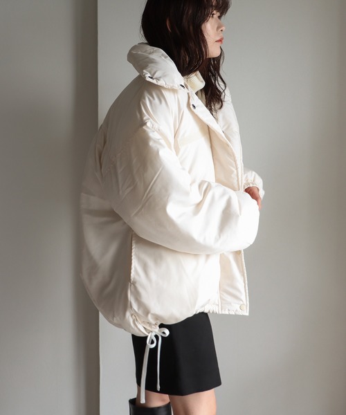 COURO（コウロ）の「ボリュームスリーブエコダウンミドルコート 襟取り外し可能（ダウンジャケット/コート・レディース・ブラック/カーキ/アイボリー・FREE）」の4枚目の写真