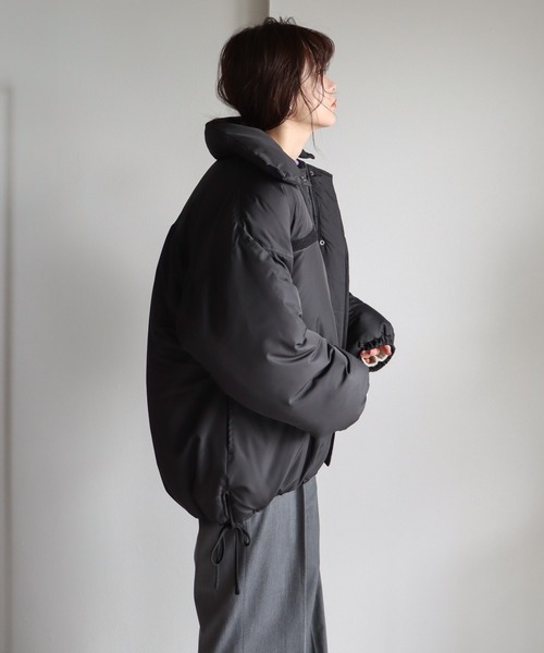 COURO（コウロ）の「ボリュームスリーブエコダウンミドルコート 襟取り外し可能（ダウンジャケット/コート・レディース・ブラック/カーキ/アイボリー・FREE）」の13枚目の写真