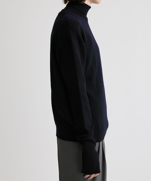 UNITED TOKYO(ユナイテッドトウキョウ)の「アームグローブタートルニット(ニット/セーター・メンズ・ライトグレー/ネイビー/ミント・2/3/1)」の16枚目の写真