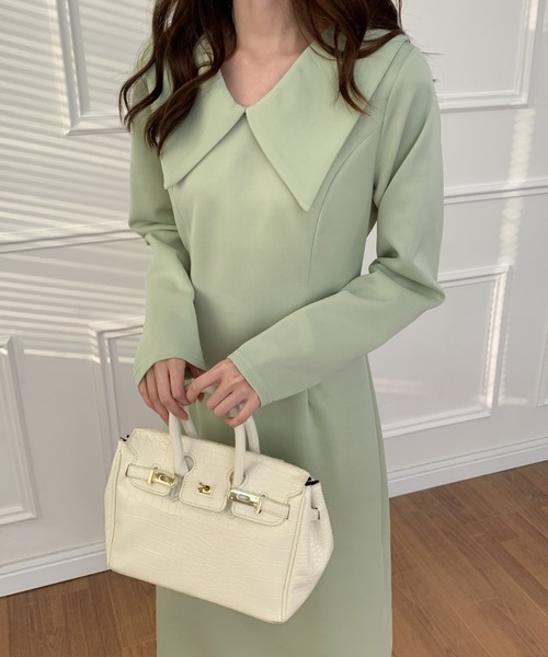 ECLIN（エクラン）の「バックスリットAラインワンピース（ワンピース・レディース・グリーン/ブラウン・S/M/L）」の2枚目の写真