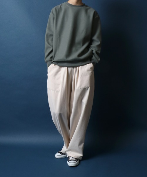 ANPAS(アンパス)の「Tech Wool Sweatshirt/テックウール トレーナー(スウェット・メンズ・グレイッシュベージュ/ブルー/グリーン/ネイビー/サンドベージュ/テラコッタ・M/L/LL)」の11枚目の写真