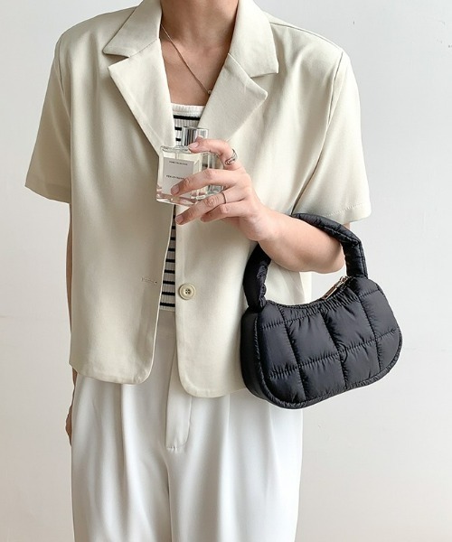 LAC-VERT（ラック・ヴェール）の「キルティングナイロンポーチサイズバッグ（ハンドバッグ・レディース・ブラック/ブルー/ホワイト/ピンク/イエロー・FREE）」の12枚目の写真