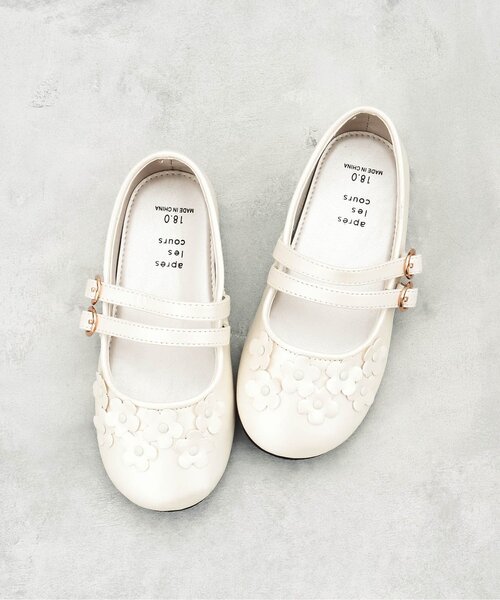 apres les cours（アプレレクール）の「お花モチーフストラップシューズ（パンプス・キッズ・ブラック/オフホワイト・14/19/18/20/16/15 /17）」の2枚目の写真