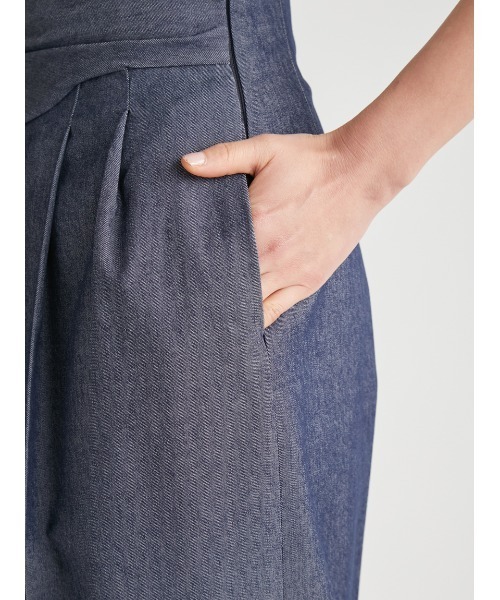 CELFORD（セルフォード）の「ハイウエストパールベルトパンツ