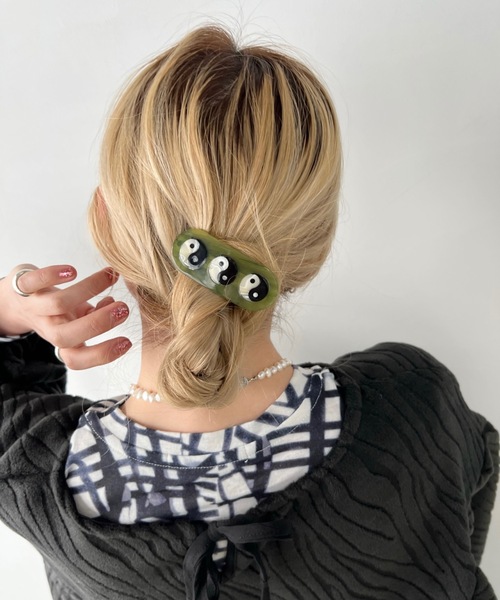 SANSeLF（サンセルフ）の「Se ヤンヤンバレッタ【SANSeLF】sana23s007（バレッタ/ヘアクリップ・レディース・カーキ/ベージュ/ブラウン/クリア/ライトイエロー・FREE）」の4枚目の写真