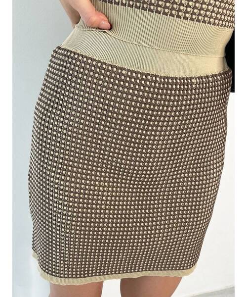 EMODA(エモダ)の「3Dファブリックニットスカート(スカート・レディース・ブラック/ベージュ/ブルー/グリーン・FREE)」の5枚目の写真