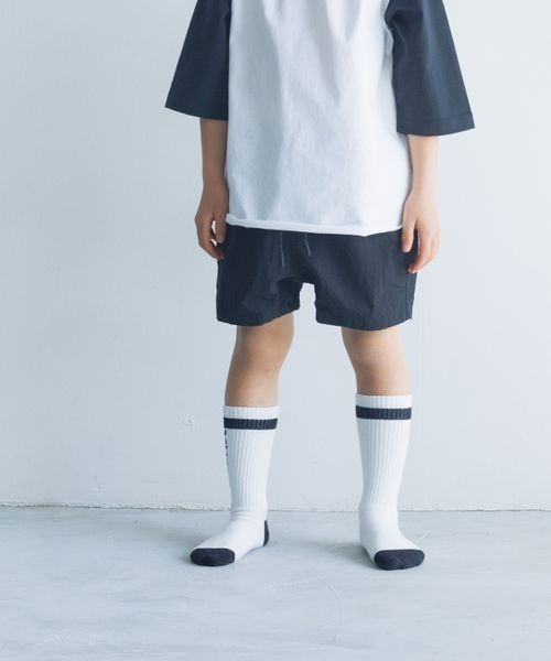 LOWRYS FARM(ローリーズファーム)の「ナイロンショートパンツ 182906(その他パンツ・キッズ・ブルー/ピンク/ブラック/イエロー/レッド/ブルー系その他2・130cm/150cm/110cm/120cm/140cm)」の2枚目の写真