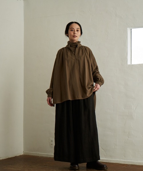 IKKUNA(イクナ)の「pullover blouse/プルオーバーブラウス(シャツ/ブラウス・レディース・チャコールグレー/サンドベージュ・1)」の10枚目の写真