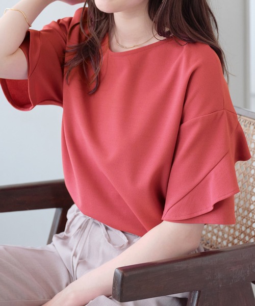 alotta(アロッタ)の「【サラっとした着心地/晩夏まで活躍する袖丈】フリル袖Tシャツブラウス≪Sサイズ展開あり≫(シャツ/ブラウス・レディース・モカ/プラム/オフホワイト/レッド/ネイビー/レッド系その他/チェリーピンク/ブラック/ベージュ/ライトグリーン/ライトブルー/ライトピンク/ミント/ブルー系その他/ブルーグリーン/ホワイト系その他/ブラック系その他/ドット/アイボリー/ロイヤルブルー・MEDIUM/XXXX-LARGE/LARGE/XXX-LARGE/SMALL/X-LARGE/XX-LARGE)」の18枚目の写真