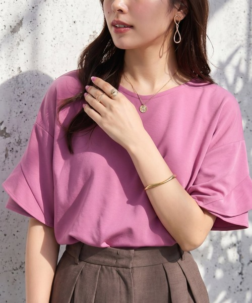 alotta(アロッタ)の「【サラっとした着心地/晩夏まで活躍する袖丈】フリル袖Tシャツブラウス≪Sサイズ展開あり≫(シャツ/ブラウス・レディース・モカ/プラム/オフホワイト/レッド/ネイビー/レッド系その他/チェリーピンク/ブラック/ベージュ/ライトグリーン/ライトブルー/ライトピンク/ミント/ブルー系その他/ブルーグリーン/ホワイト系その他/ブラック系その他/ドット/アイボリー/ロイヤルブルー・MEDIUM/XXXX-LARGE/LARGE/XXX-LARGE/SMALL/X-LARGE/XX-LARGE)」の17枚目の写真