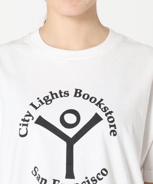 CITY LIGHTS BOOKS(シティライツブックス)の「■■【CITY LIGHTS BOOKSTORE/シティ ライツ ブックストア】S/S TEE:Tシャツ(Tシャツ/カットソー・レディース・ホワイト/ライトホワイト/ホワイト系その他・LARGE)」の17枚目の写真