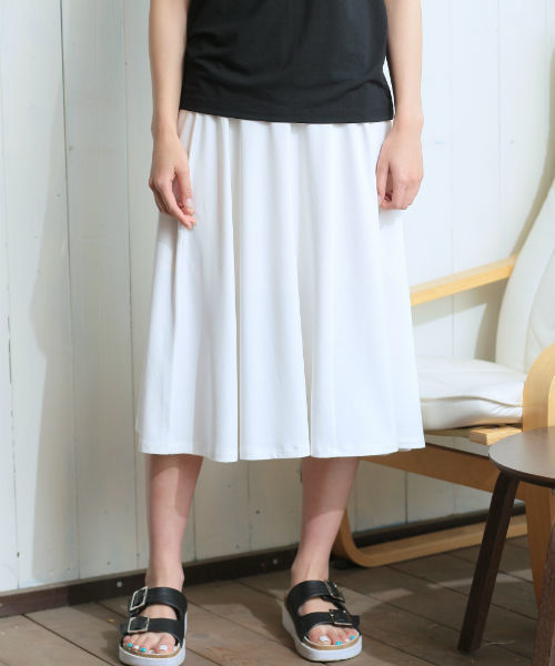AZUL by moussy(アズールバイマウジー)の「フレアミディSK(スカート・レディース・オフホワイト/ブラック・MEDIUM/SMALL)」の1枚目の写真